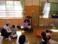 読み聞かせの様子2