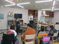 出張読み聞かせの様子1