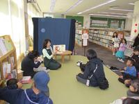 赤ちゃん絵本の会の様子１