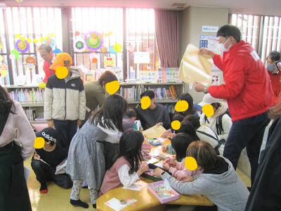 おたのしみ会の様子