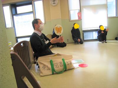 読み聞かせの様子