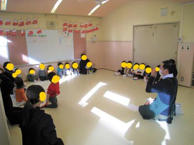 読み聞かせの様子