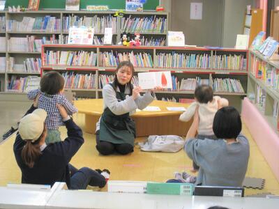 あかちゃんのおたのしみ会