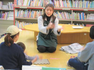 あかちゃんのおたのしみ会