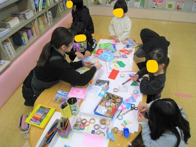 おたのしみ会の様子