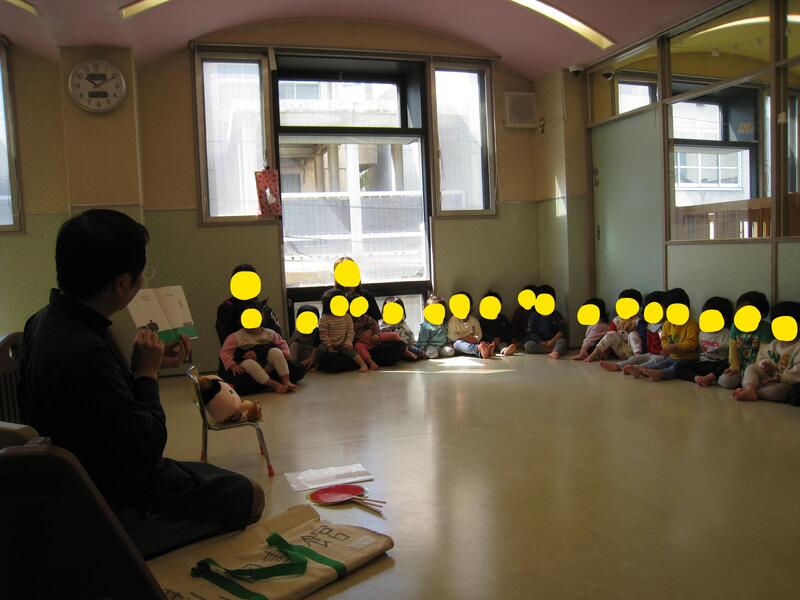 読み聞かせの様子