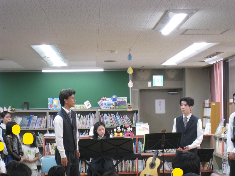 ０歳からの絵本コンサートの様子