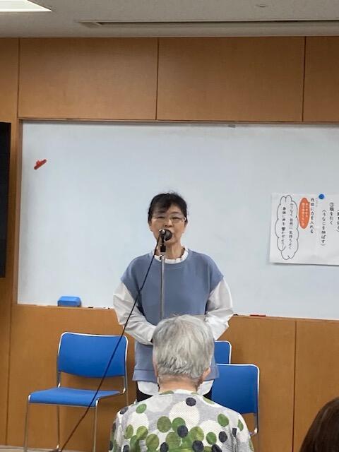 一般参加の朗読の様子