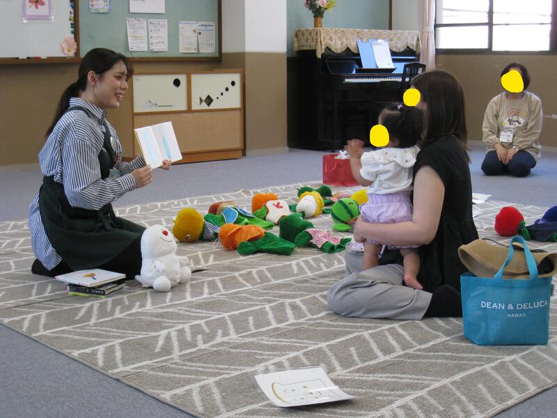 読み聞かせの様子