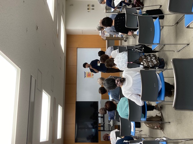輝くあなたが主役！本と仲間とフレイル予防の様子