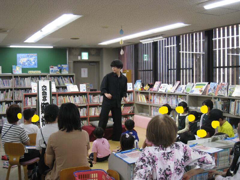 コント・落語  東山寄席の様子