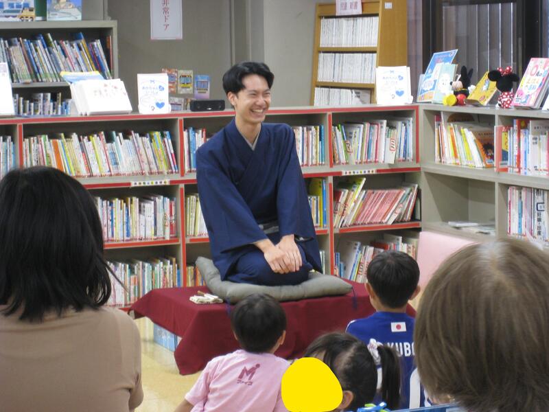コント・落語  東山寄席の様子