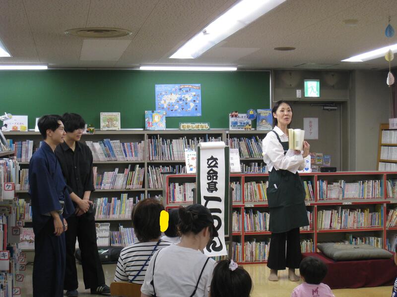 コント・落語  東山寄席の様子