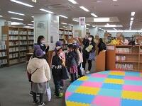 生活科学習「地域探検」の写真