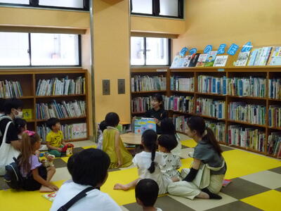 おたのしみ会の様子