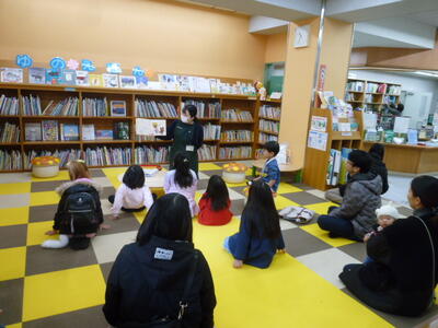 おたのしみ会の様子