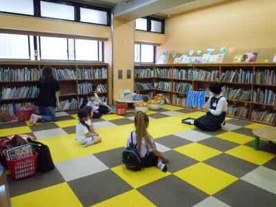 おたのしみ会の様子