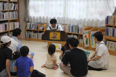おたのしみ会の様子