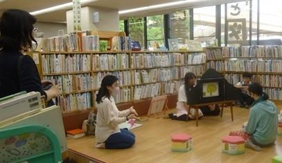 2025.5.22　赤ちゃんと絵本をひらく会写真③