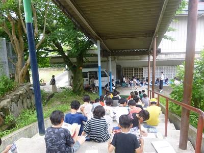 2025.6.16-18　大枝小学校野外読書会写真2